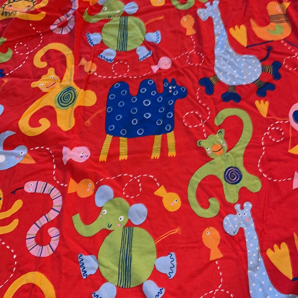 TWIN SIZE CHILDS DUVET IN GREAT CONDITION